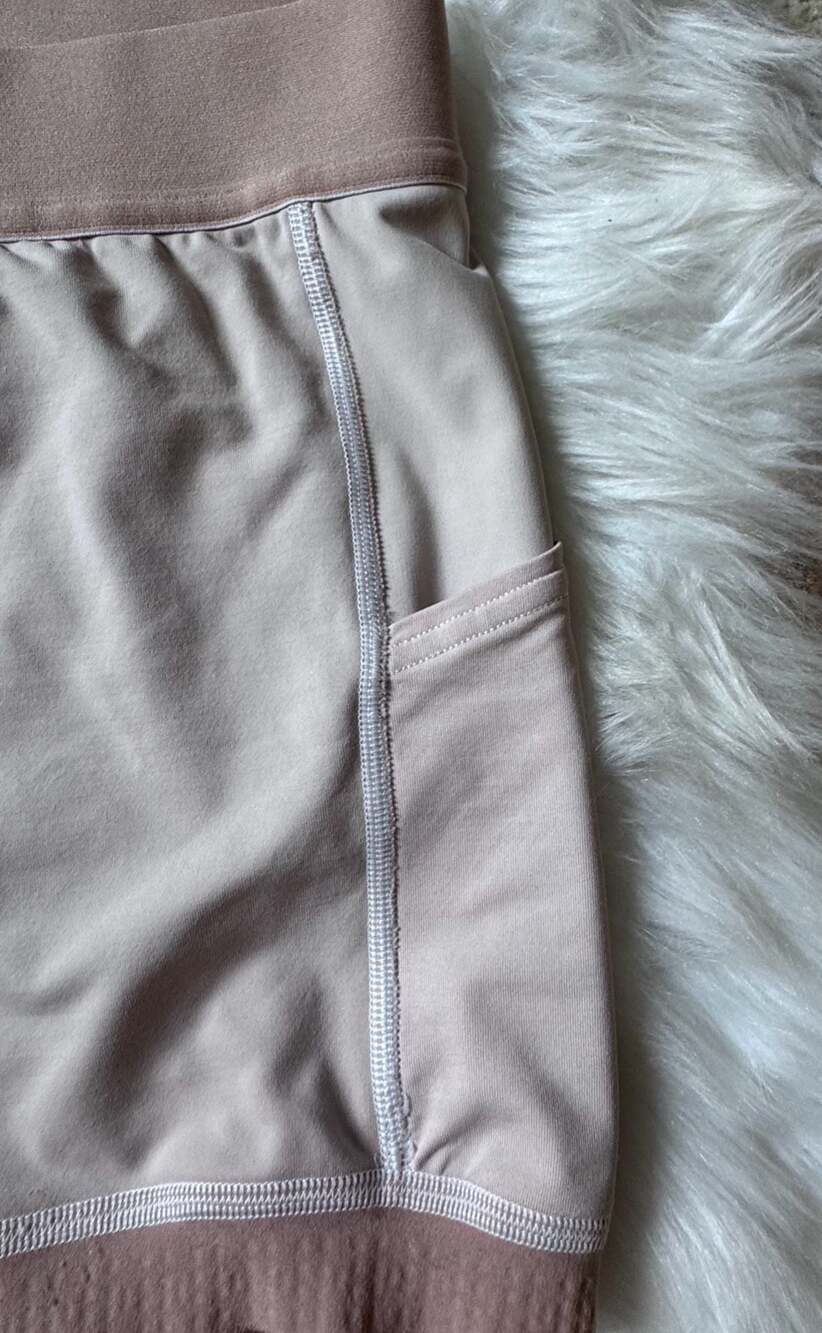 Lululemon Morning Match Short 3.5" Size 8 (RARE ITEM ESP IN THIS COLOR) - Picture 5 of 14
